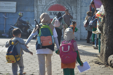 Membangun Empati di Sekolah Inklusi