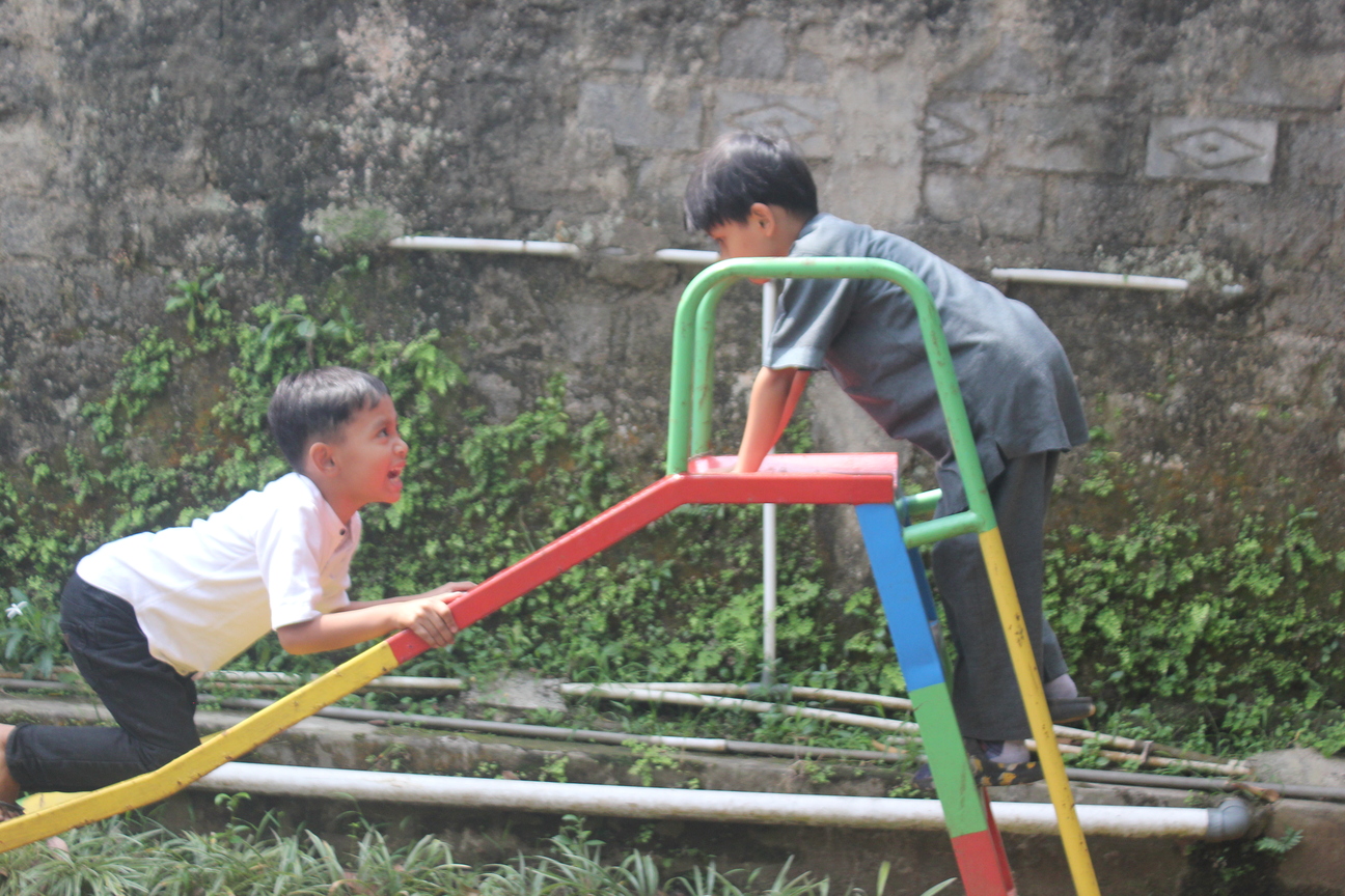 Cageur, Bageur, Bener, Pinter, Singer: Kurikulum Holistik di Sekolah Gemilang